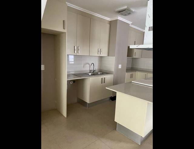 3 BEDROOM APARTMENT FOR SALE IN UMHLANGA RIDGE